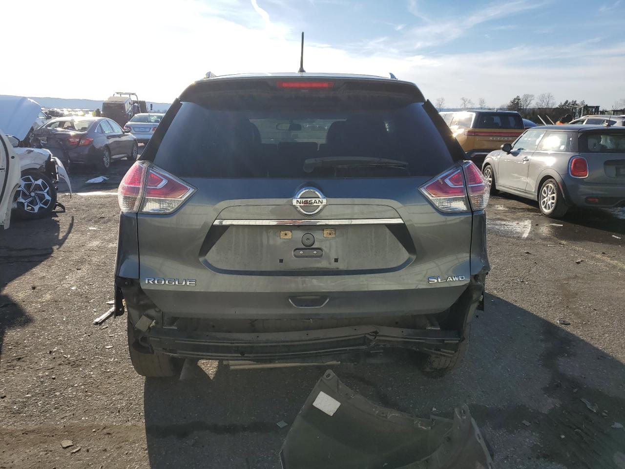 2015 Nissan Rogue - Image 6