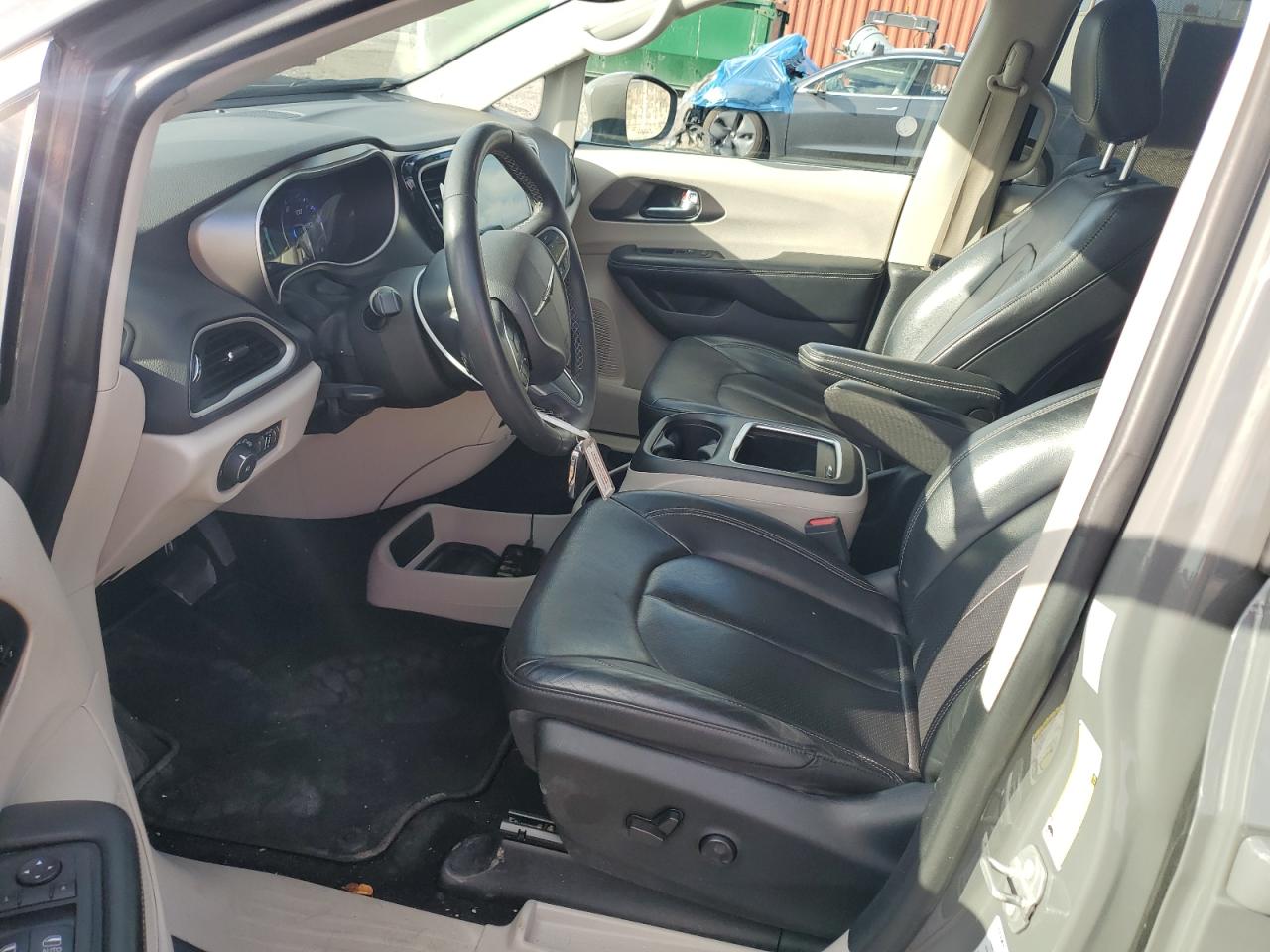 2022 Chrysler Pacifica - Image 7