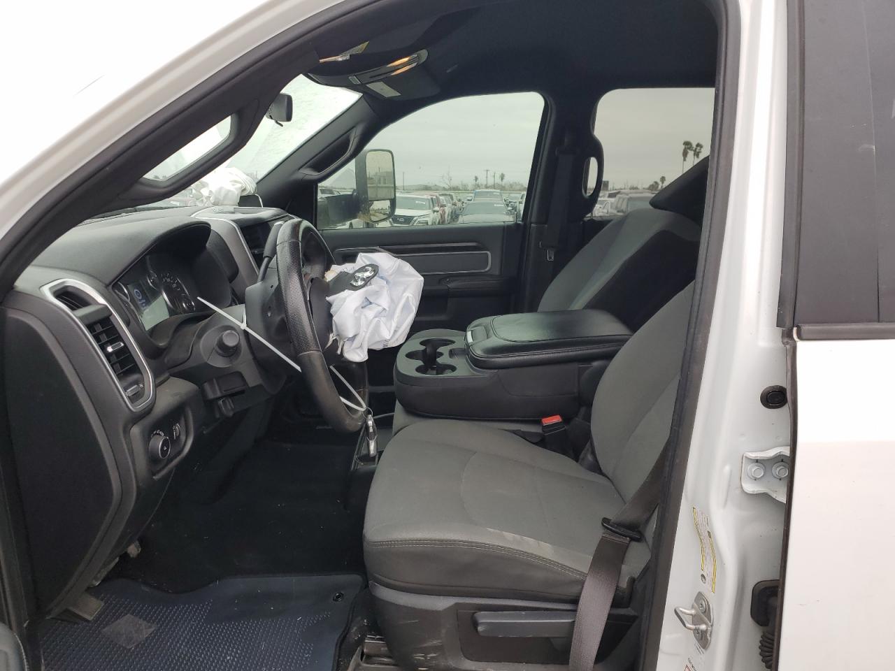 2021 RAM 3500 - Image 7