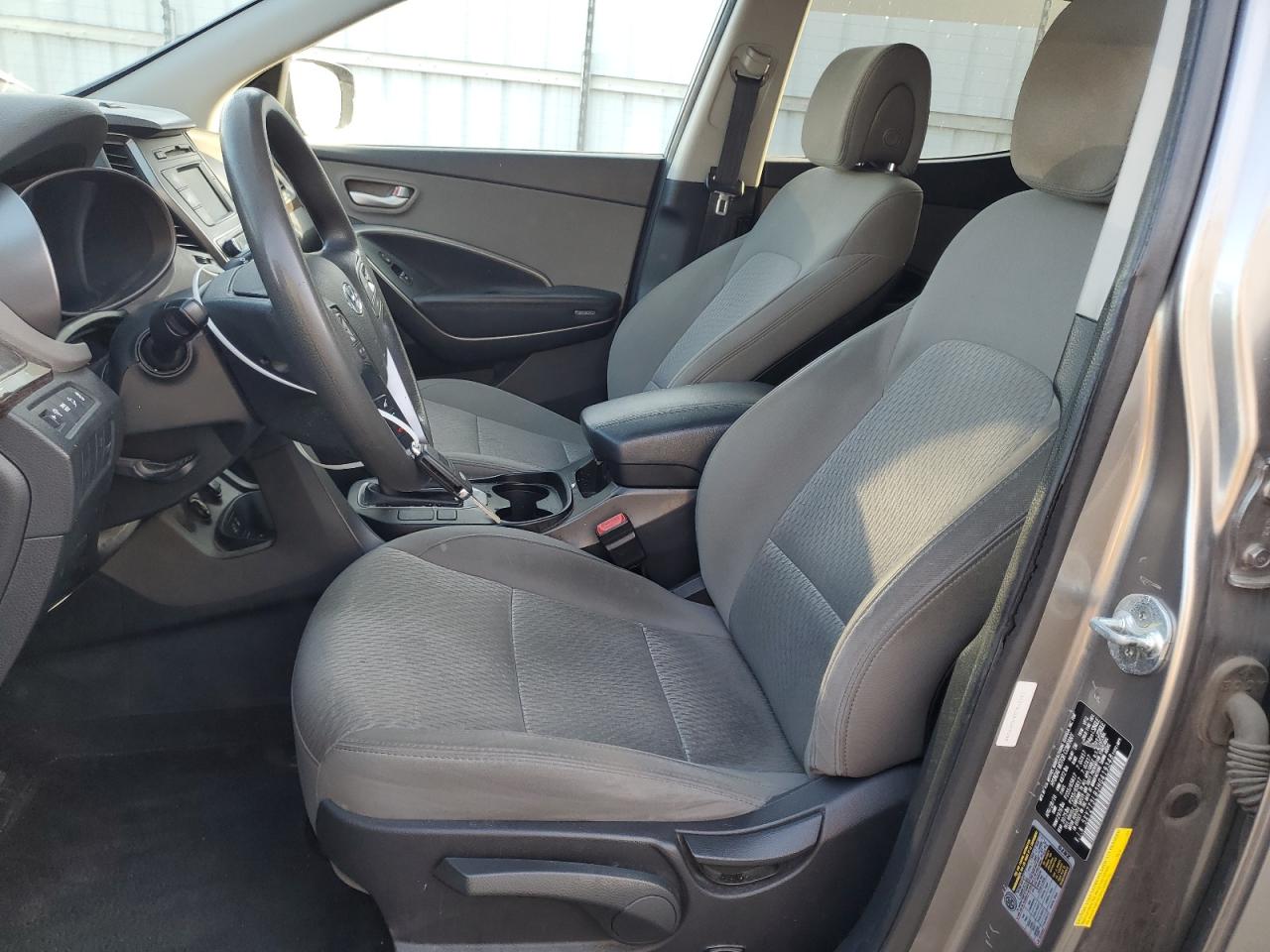 2017 Hyundai Santa Fe - Image 7