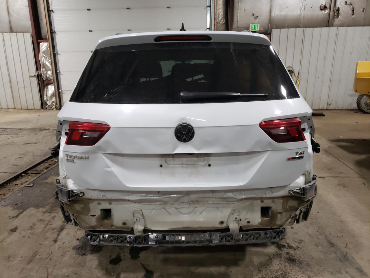 2018 Volkswagen Tiguan - Image 6