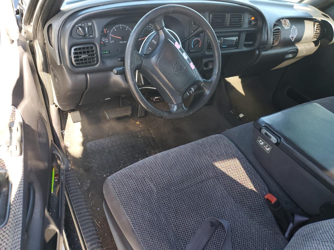 2001 Dodge RAM - Image 8