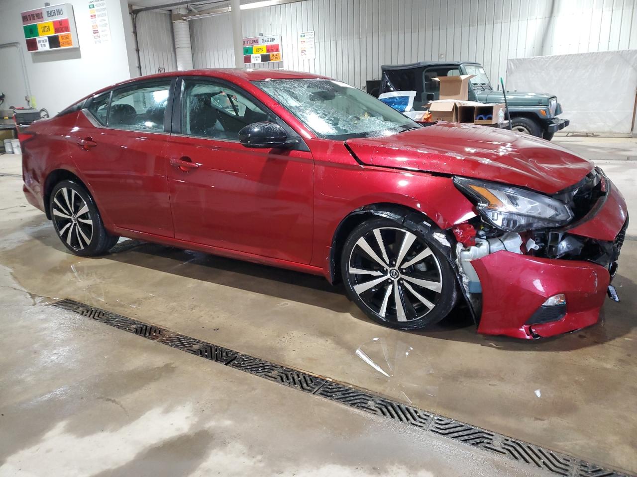 2021 Nissan Altima - Image 4