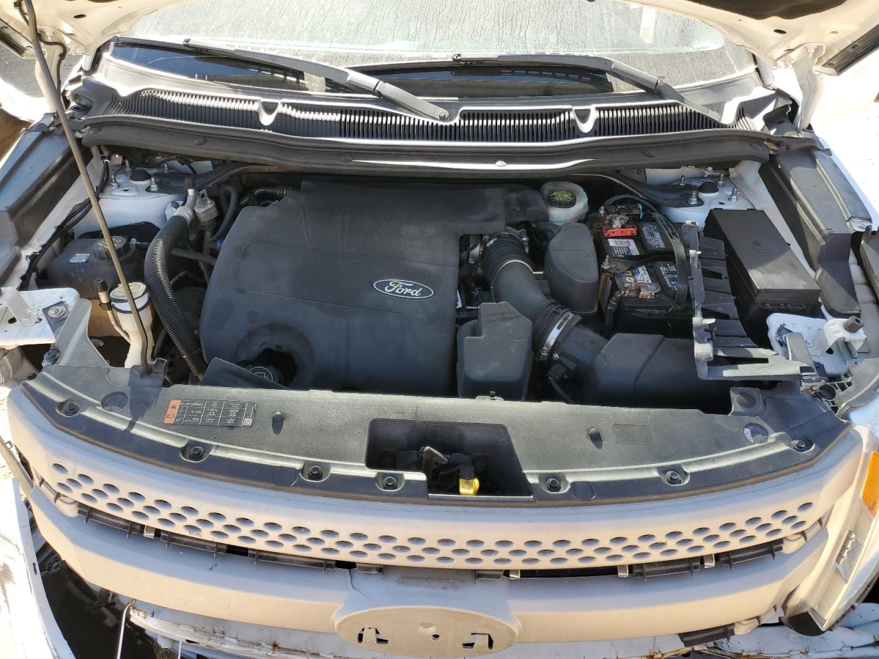 2015 Ford Explorer - Image 12