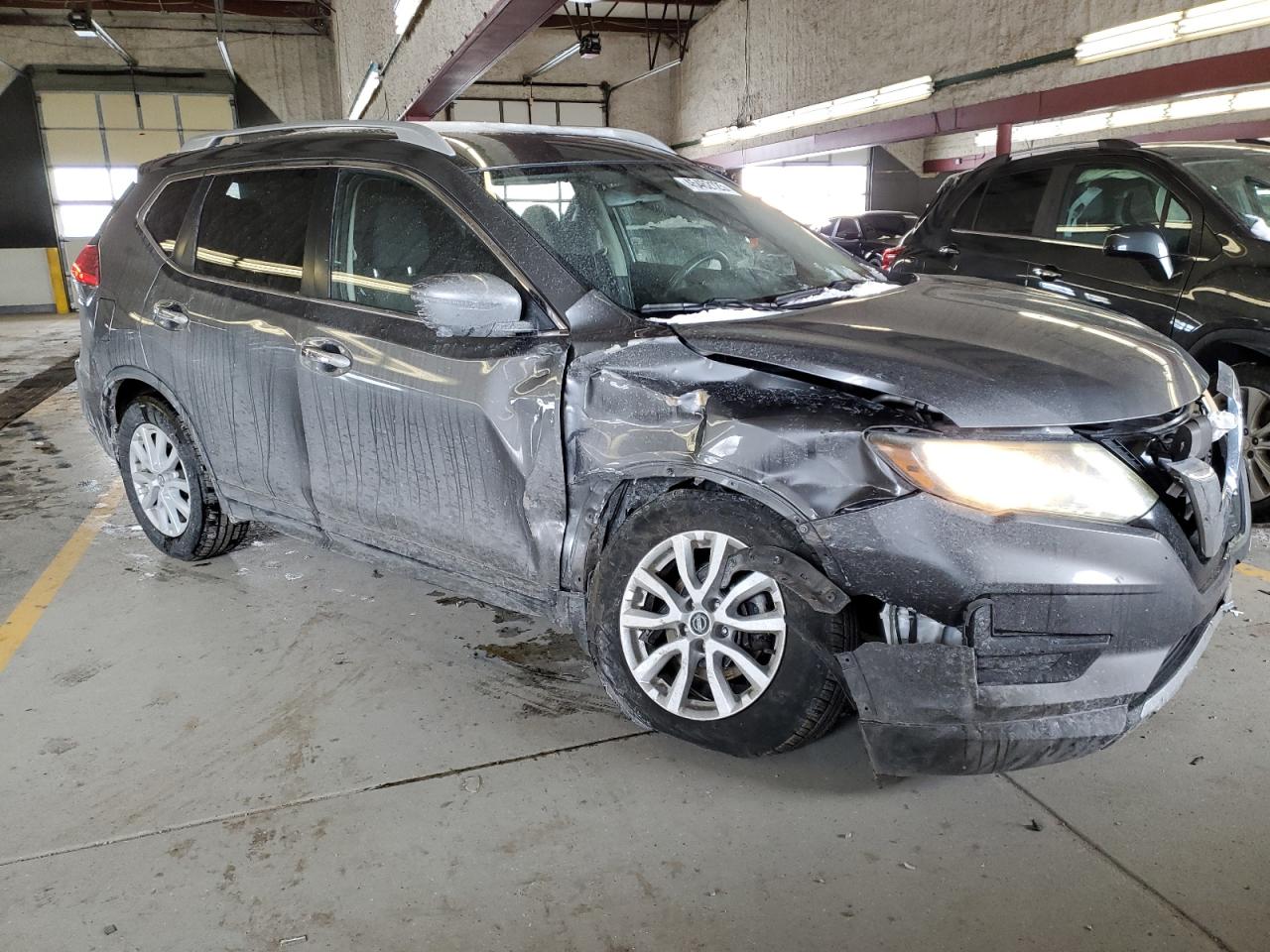 2017 Nissan Rogue - Image 4