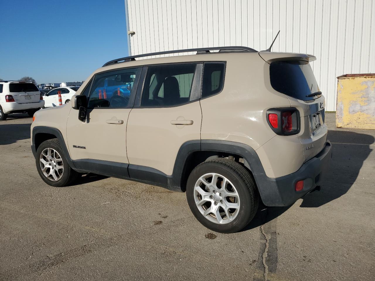 2015 Jeep Renegade - Image 2