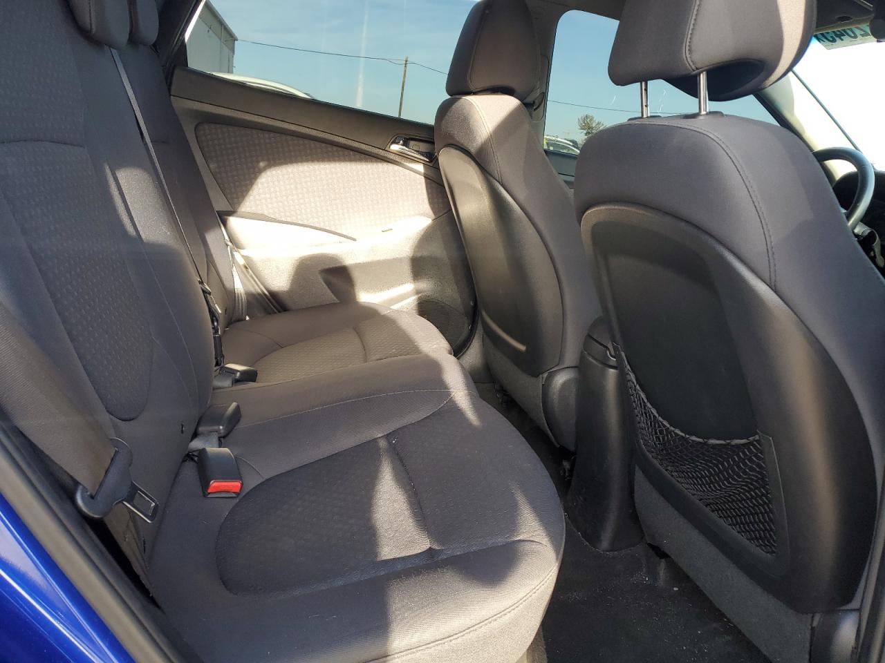 2013 Hyundai Accent - Image 10