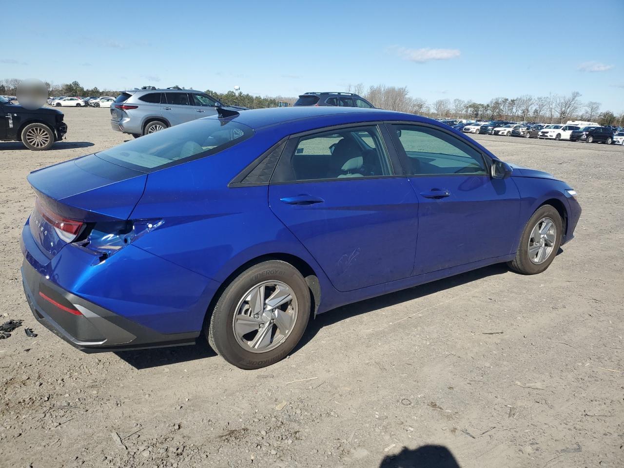 2024 Hyundai Elantra - Image 3