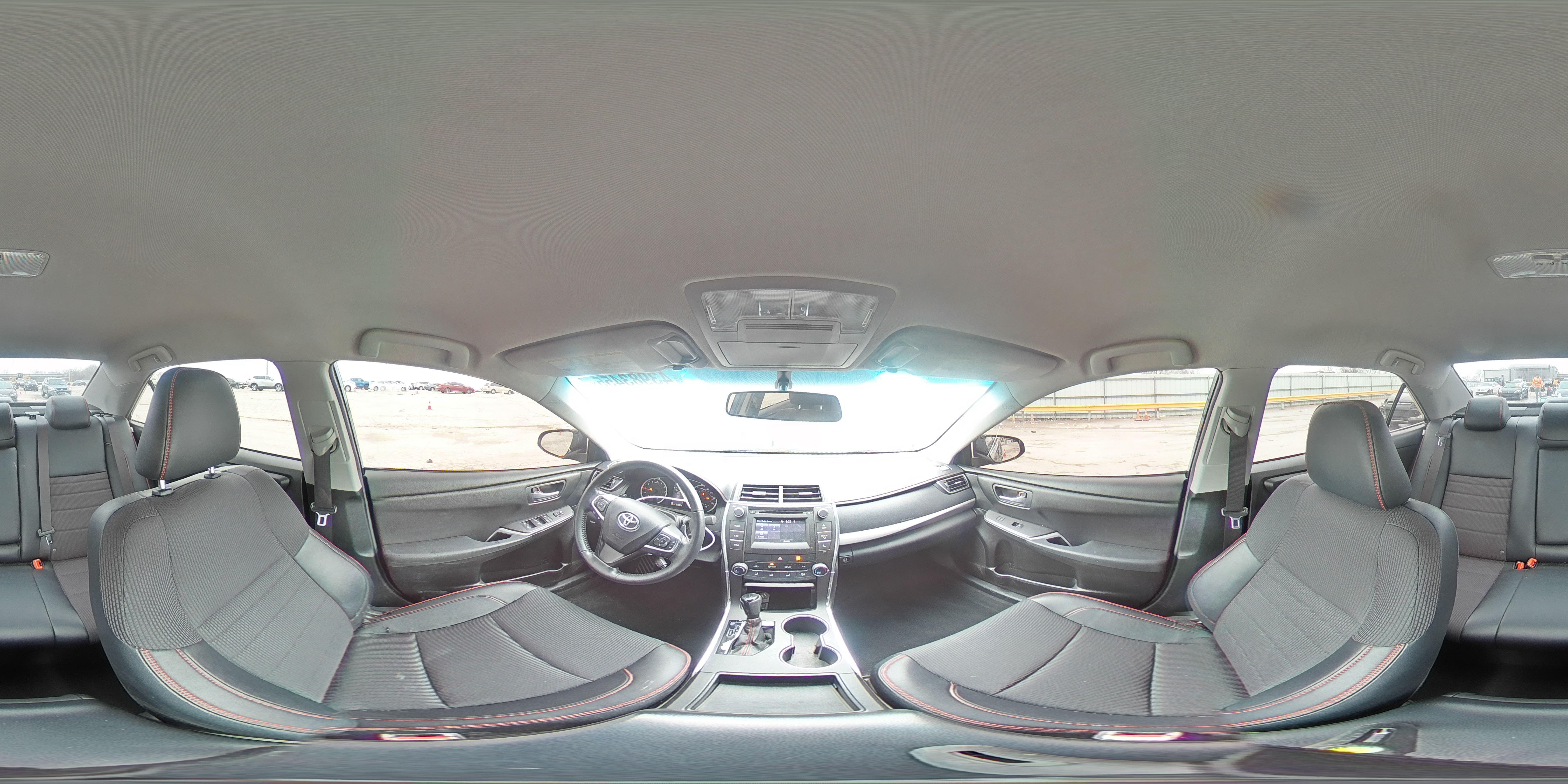 2016 Toyota Camry - Image 15