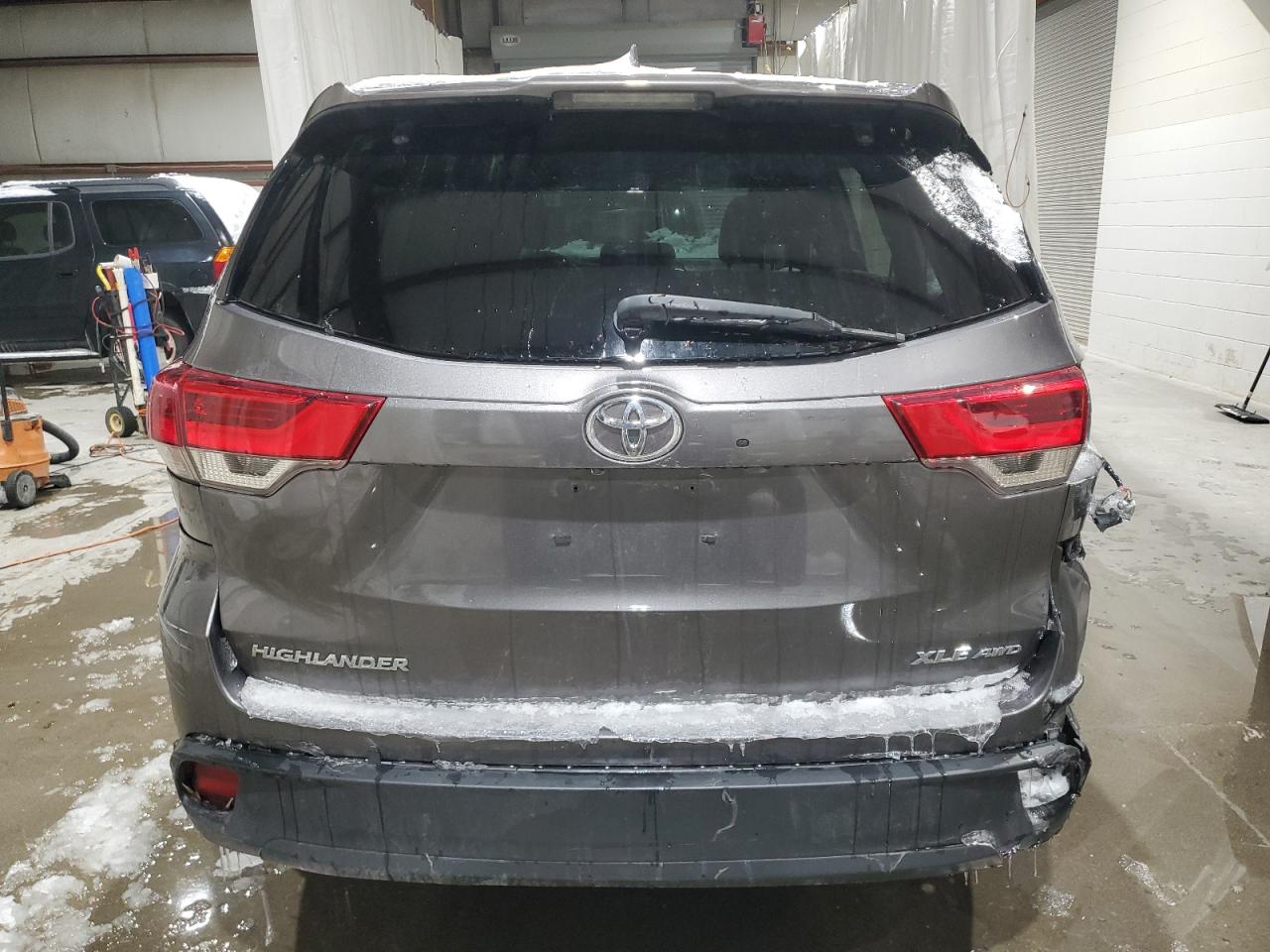 2018 Toyota Highlander - Image 6