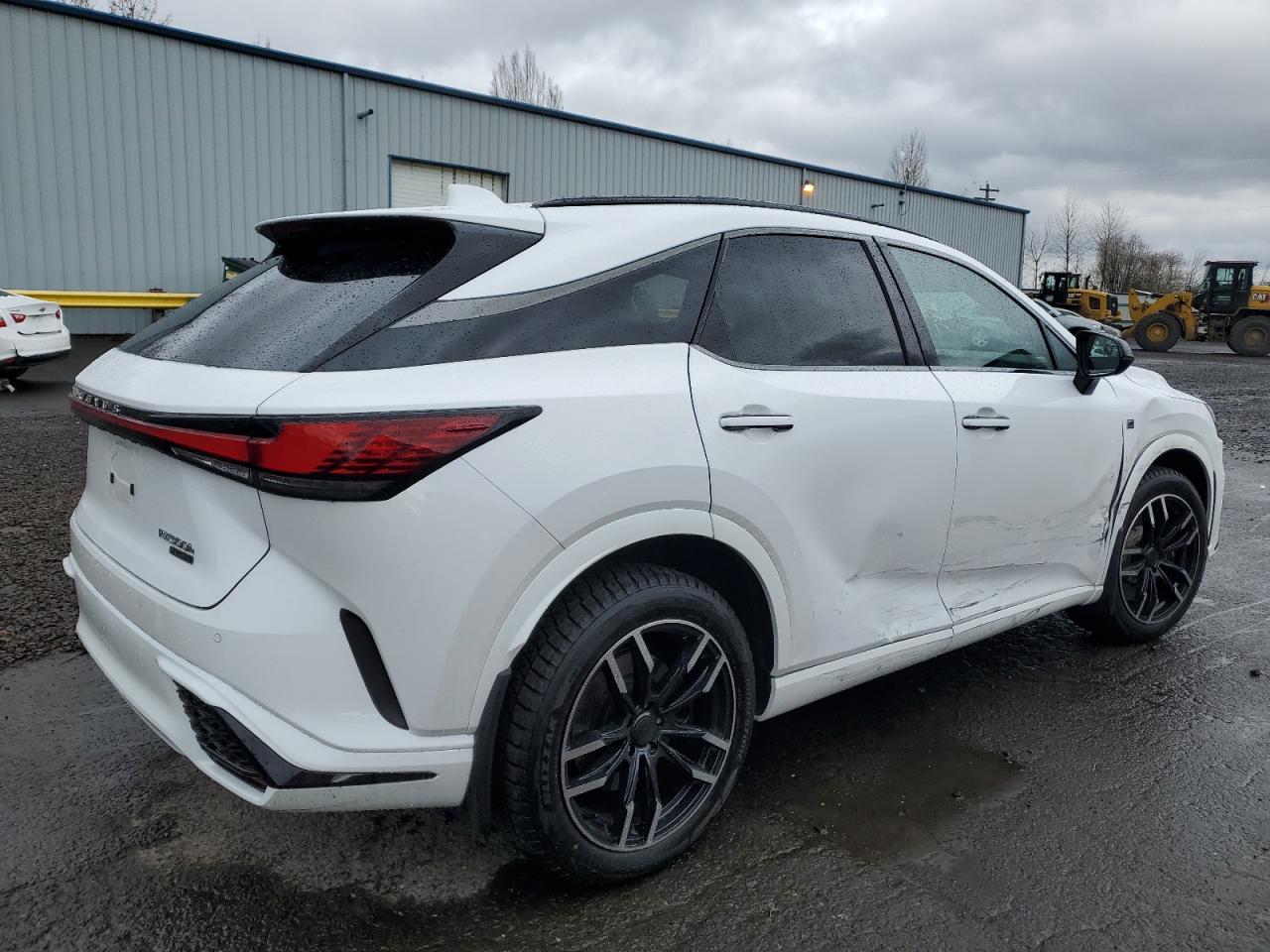 2023 Lexus RX - Image 3