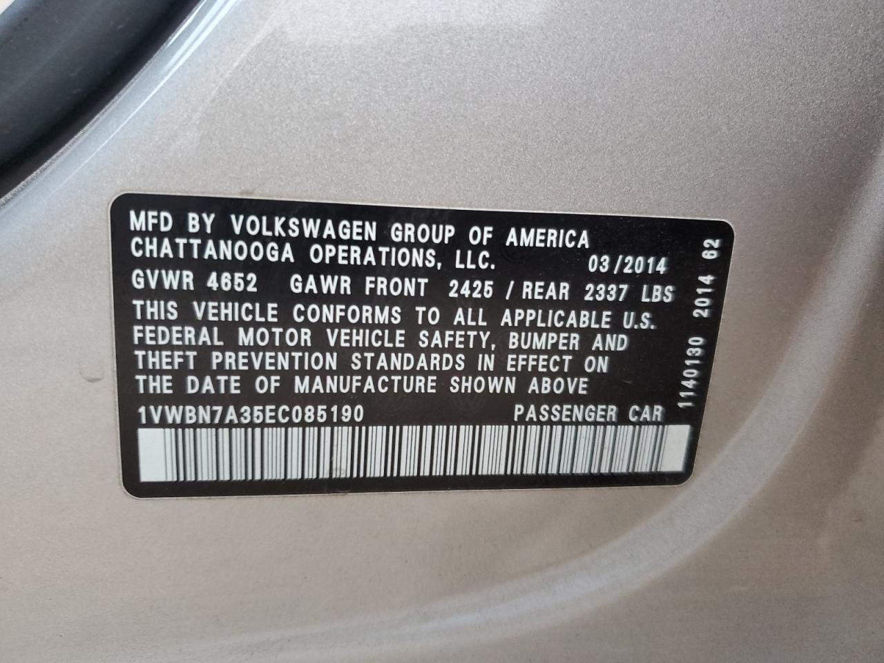 2014 Volkswagen Passat - Image 12