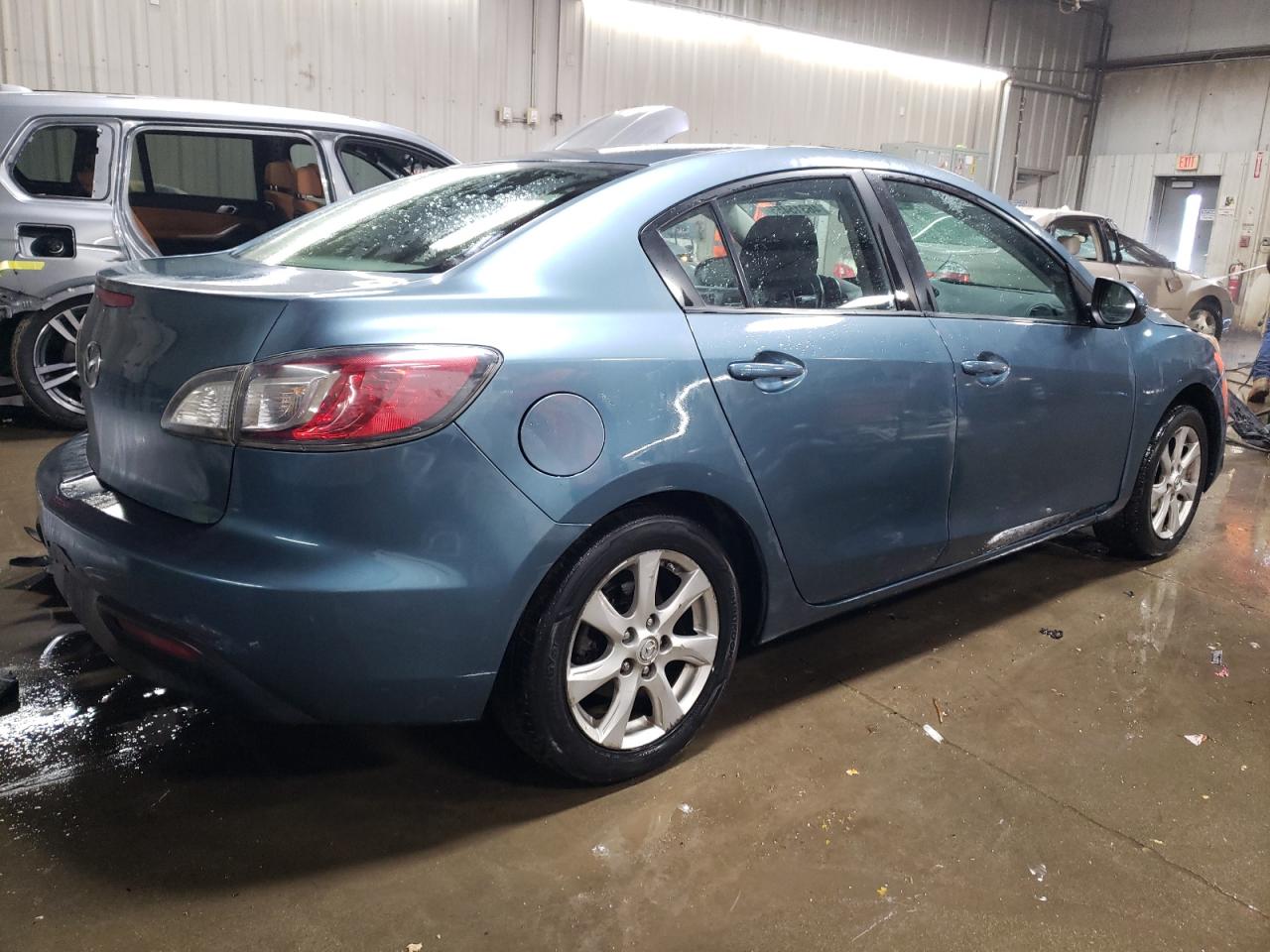 2010 Mazda 3 - Image 3