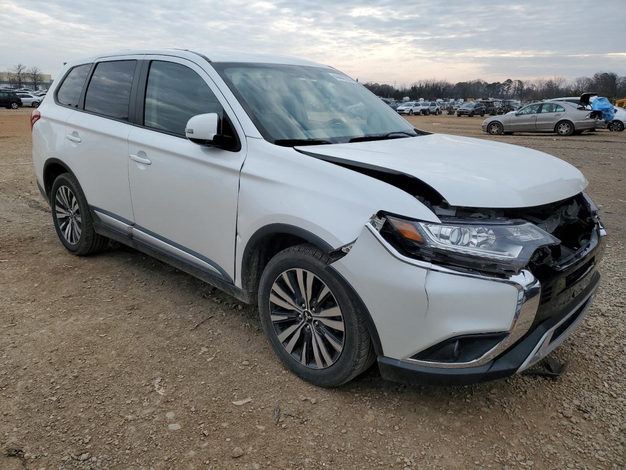 2019 Mitsubishi Outlander - Image 4