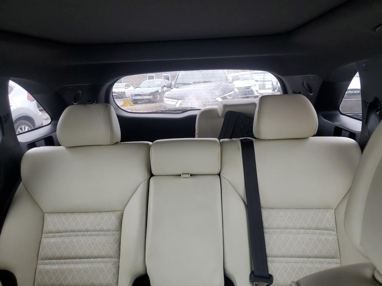 2016 Kia Sorento - Image 10