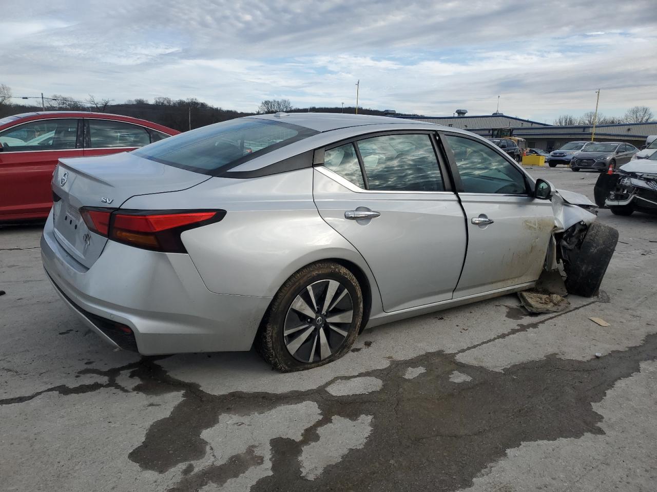 2021 Nissan Altima - Image 3