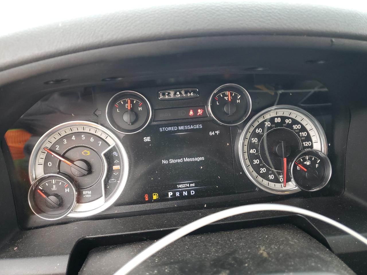 2016 RAM 1500 - Image 9