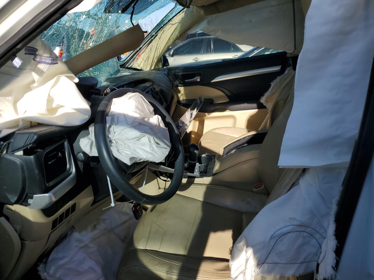 2016 Toyota Highlander - Image 7