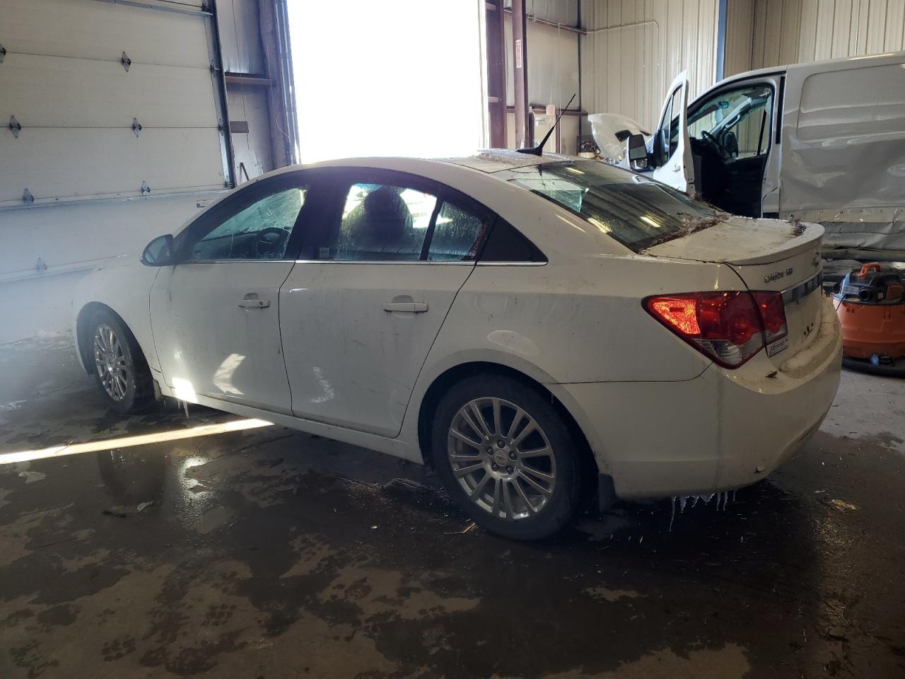 2011 Chevrolet Cruze - Image 2