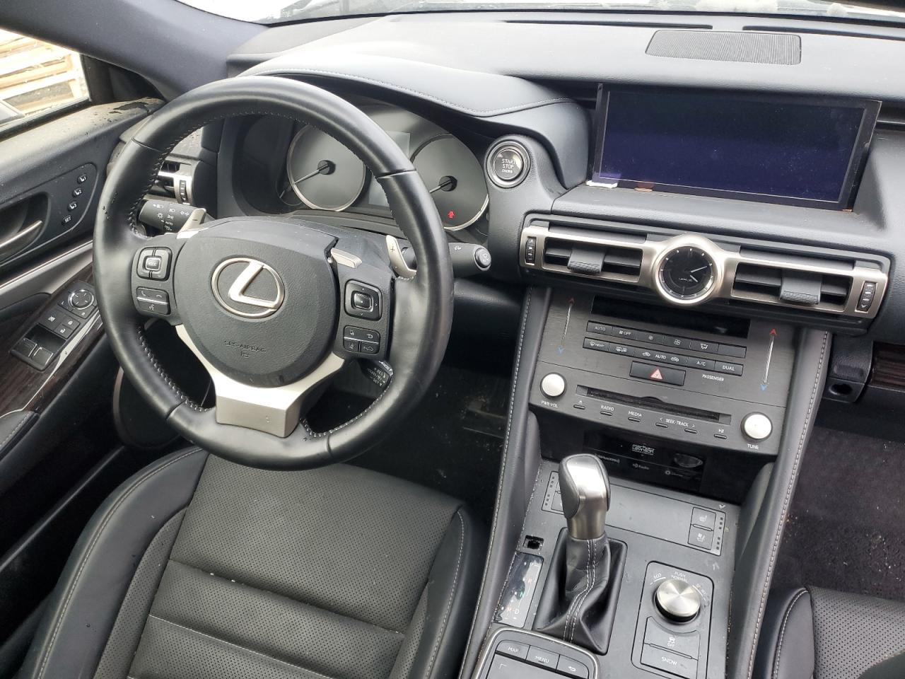 2020 Lexus RX - Image 8