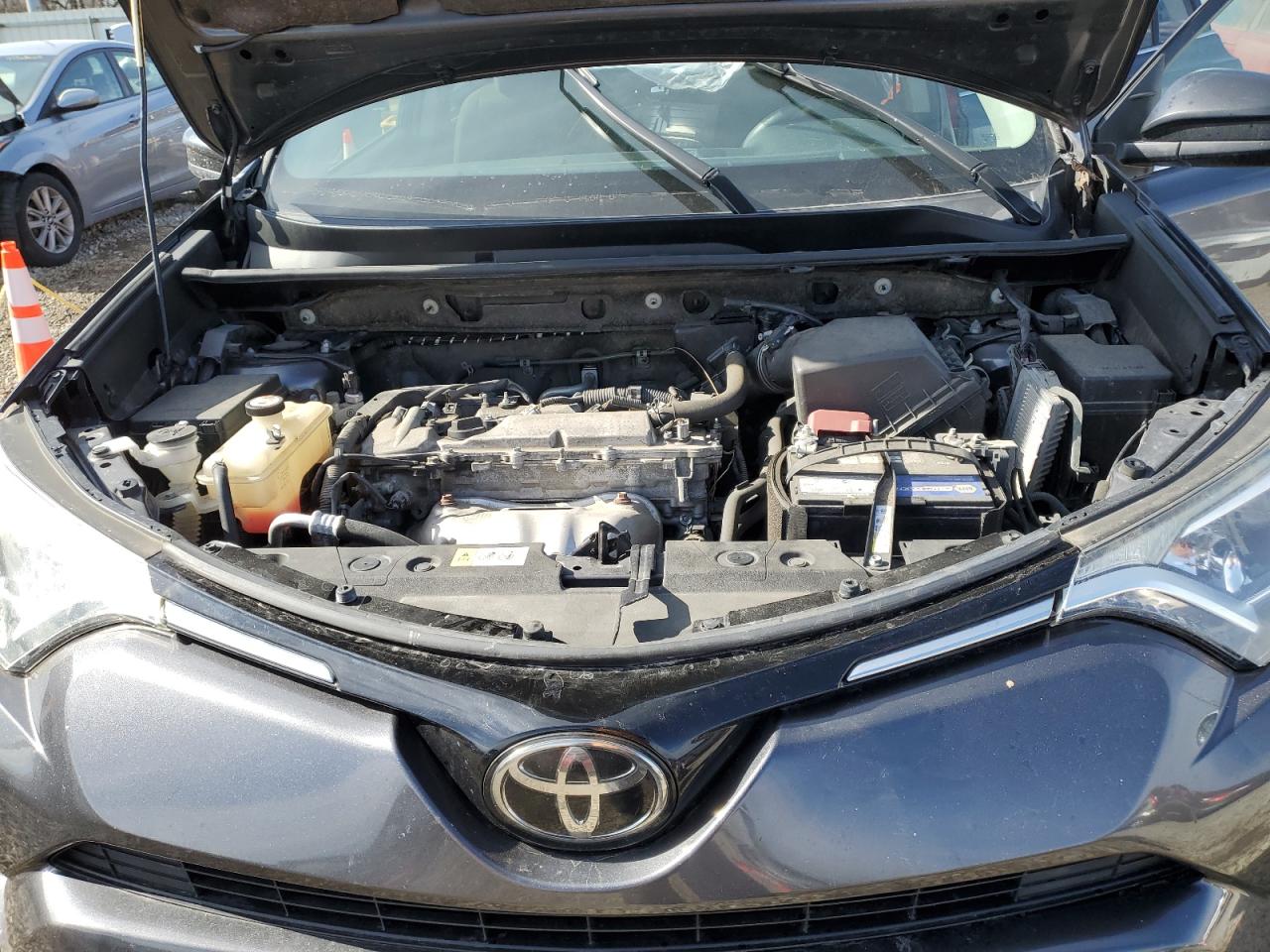 2017 Toyota RAV 4 - Image 12