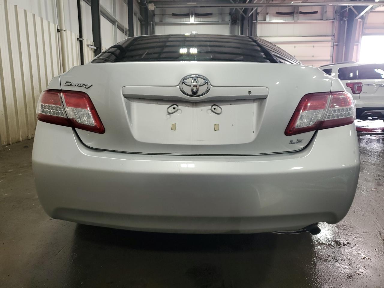 2011 Toyota Camry - Image 6