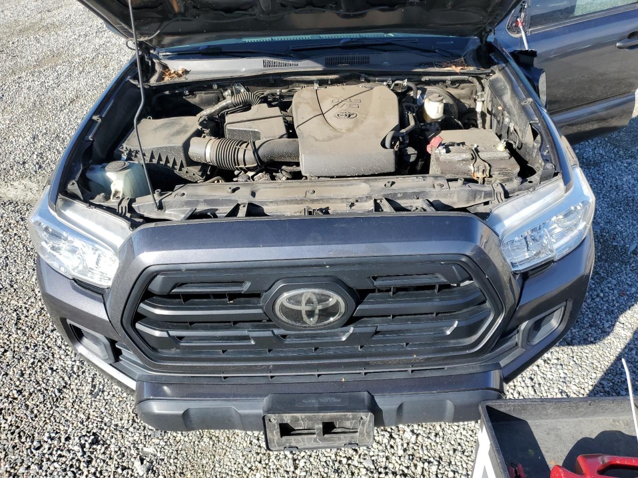 2019 Toyota Tacoma - Image 13