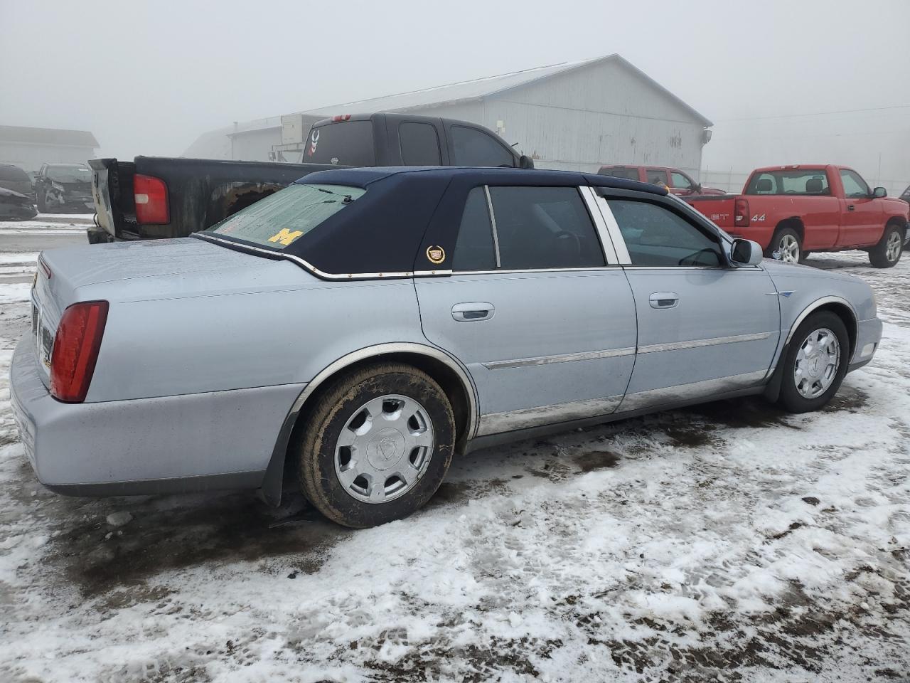 2004 Cadillac De Ville - Image 3
