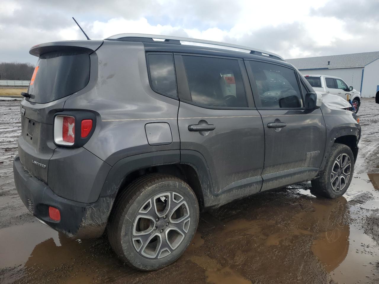 2017 Jeep Renegade - Image 3