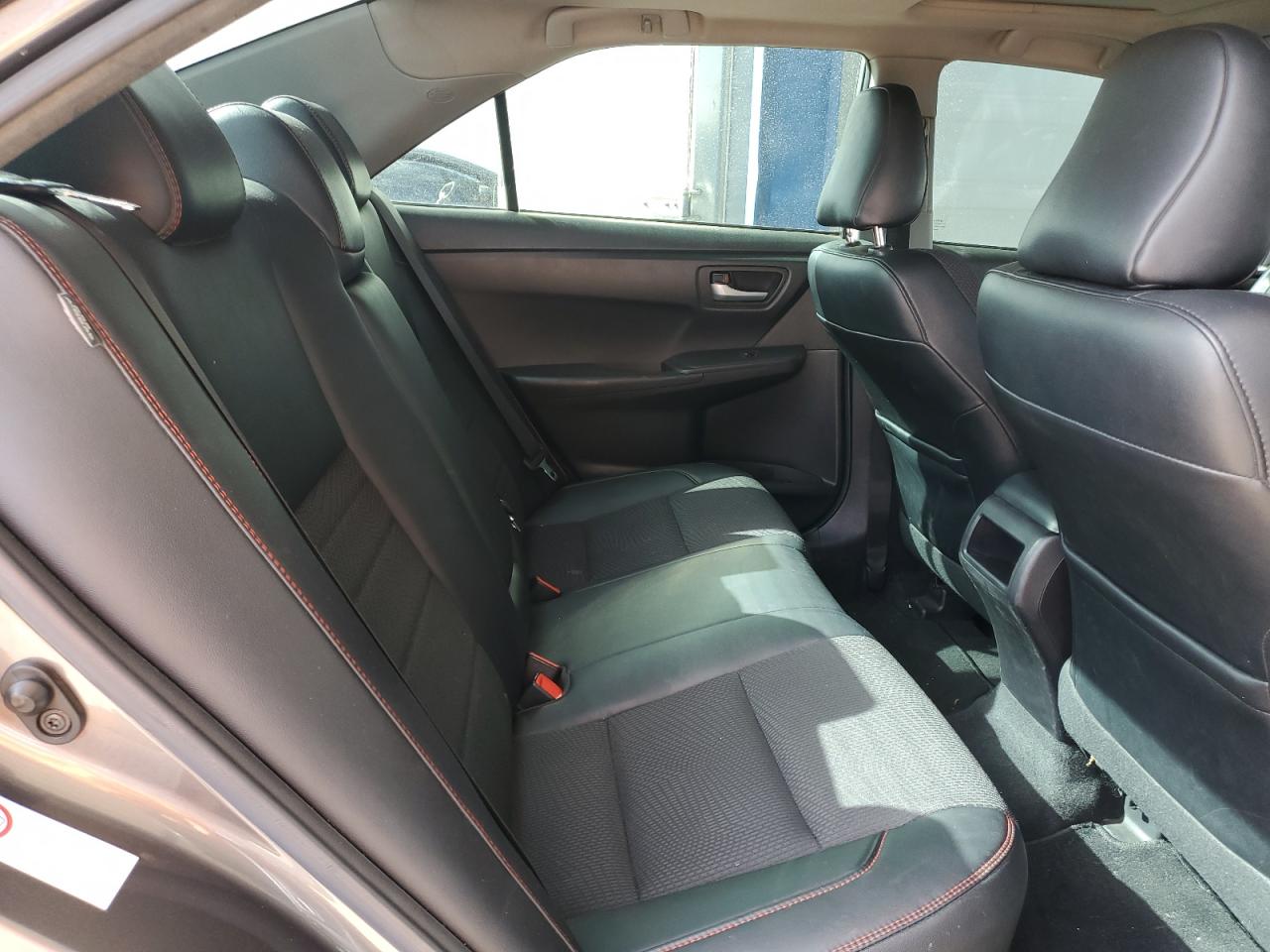 2016 Toyota Camry - Image 10