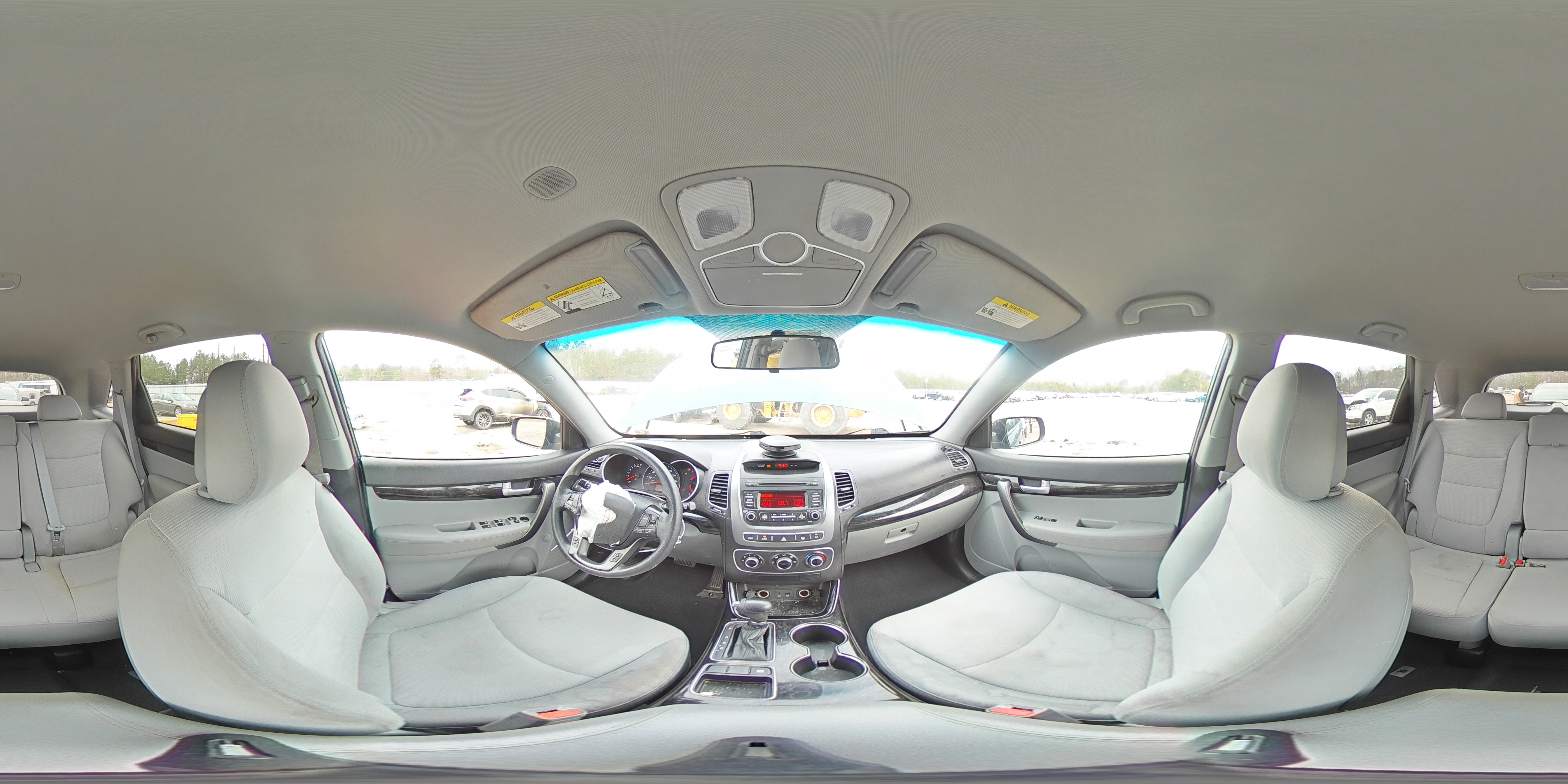 2015 Kia Sorento - Image 13