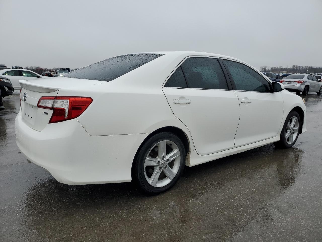 2014 Toyota Camry - Image 3
