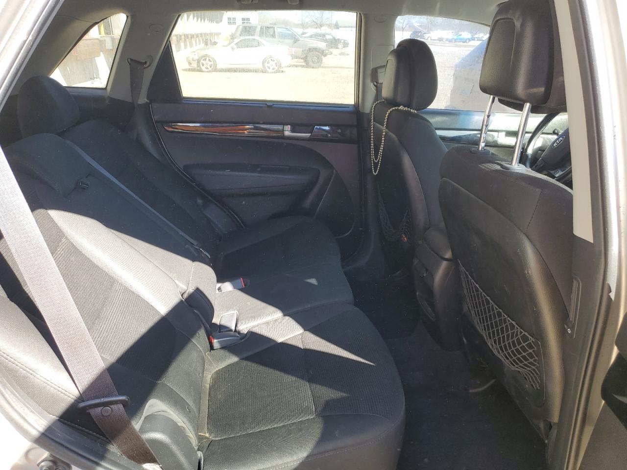 2015 Kia Sorento - Image 11