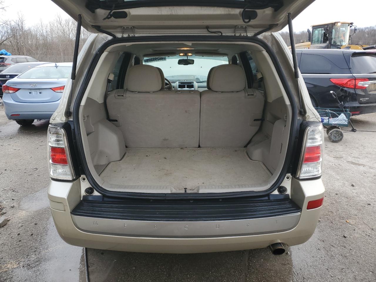 2010 Mercury Mariner - Image 6