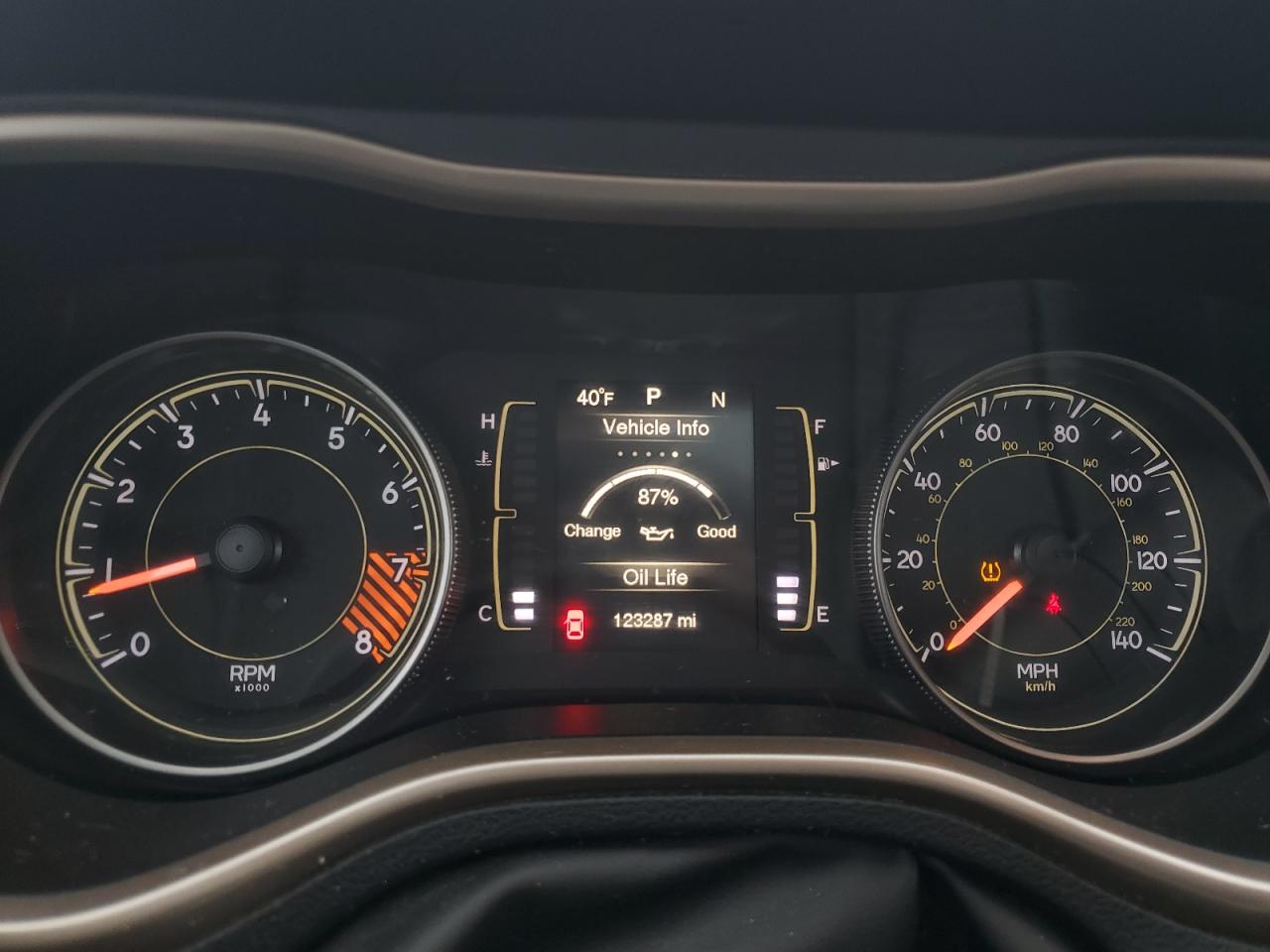 2014 Jeep Grand Cherokee - Image 9