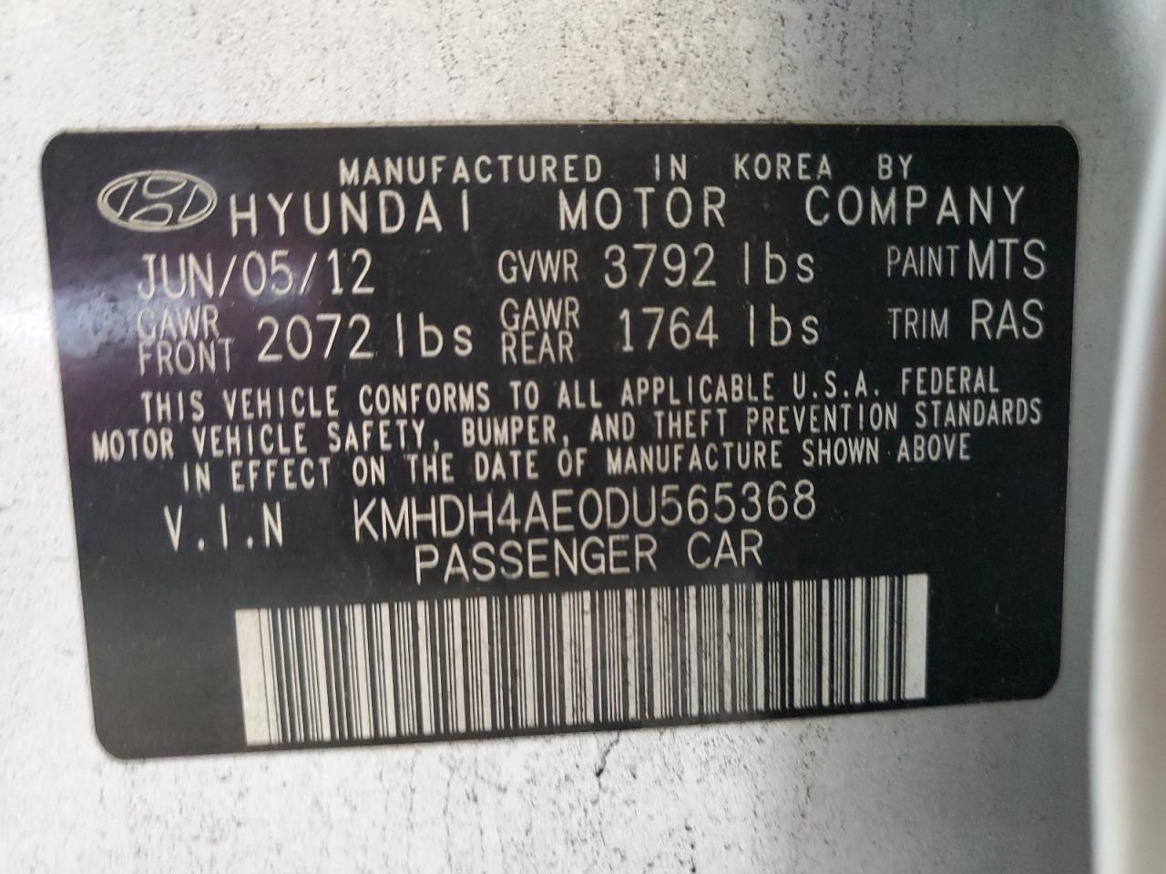 2013 Hyundai Elantra - Image 12