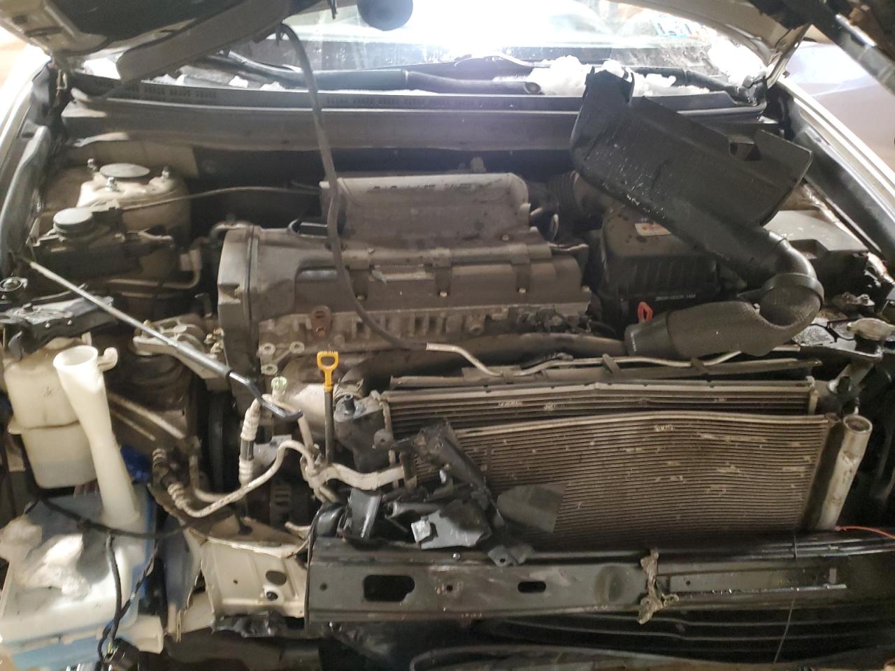 2010 Hyundai Elantra - Image 11