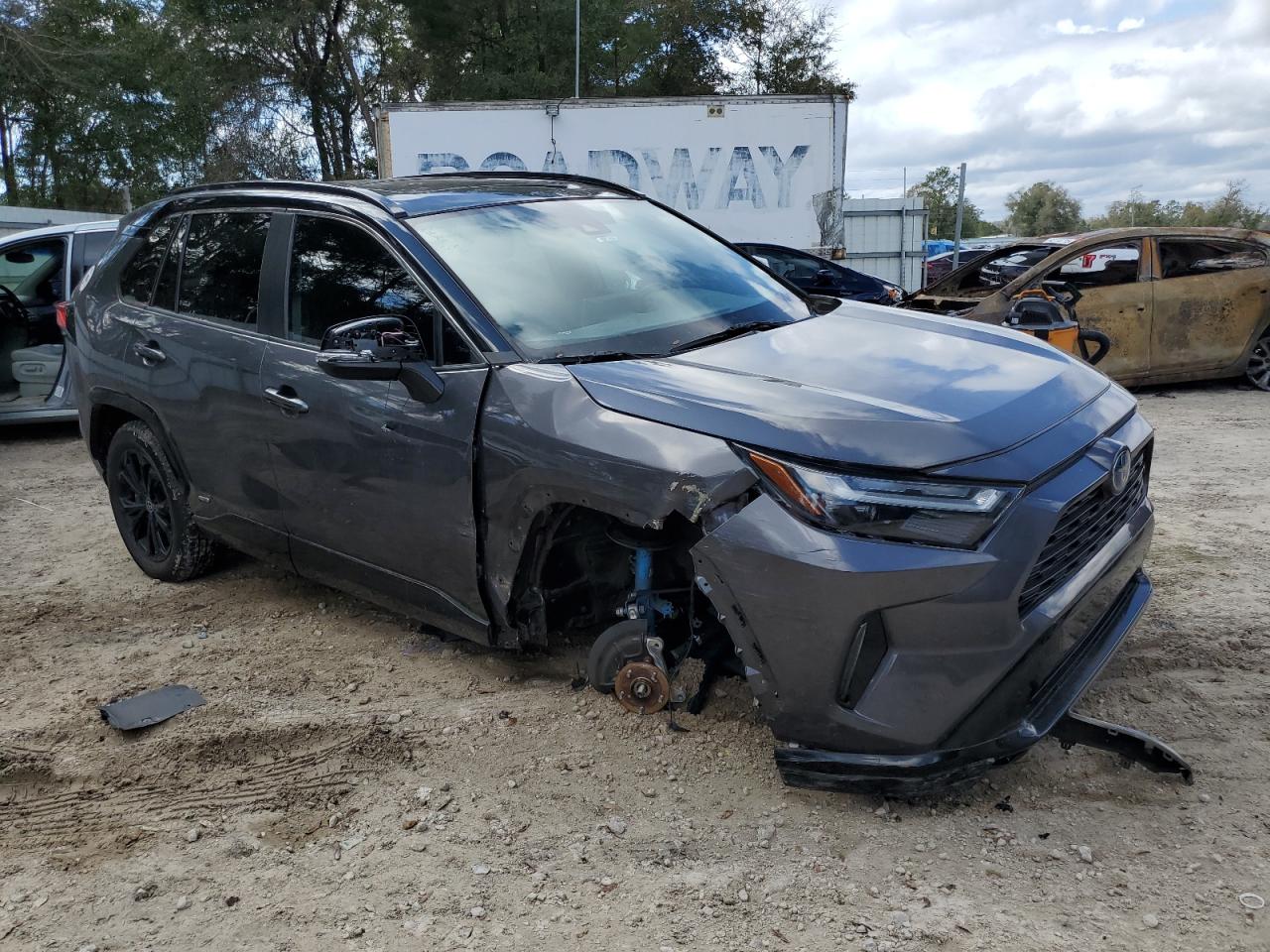 2022 Toyota RAV 4 - Image 4