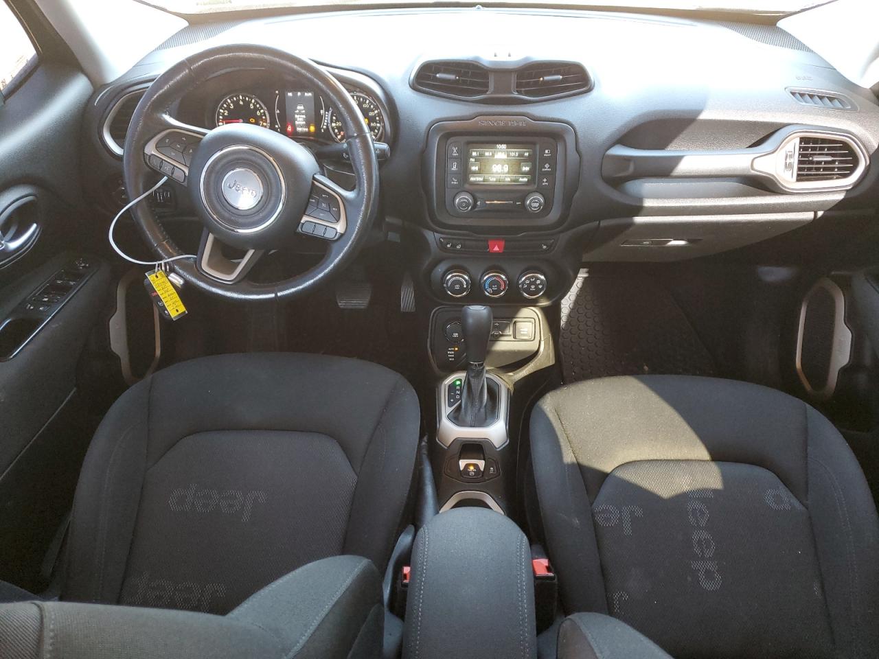2017 Jeep Renegade - Image 8