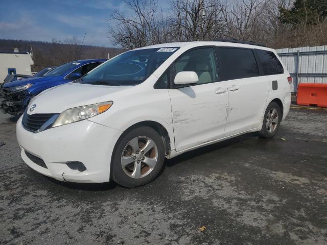 2014 Toyota Sienna Le