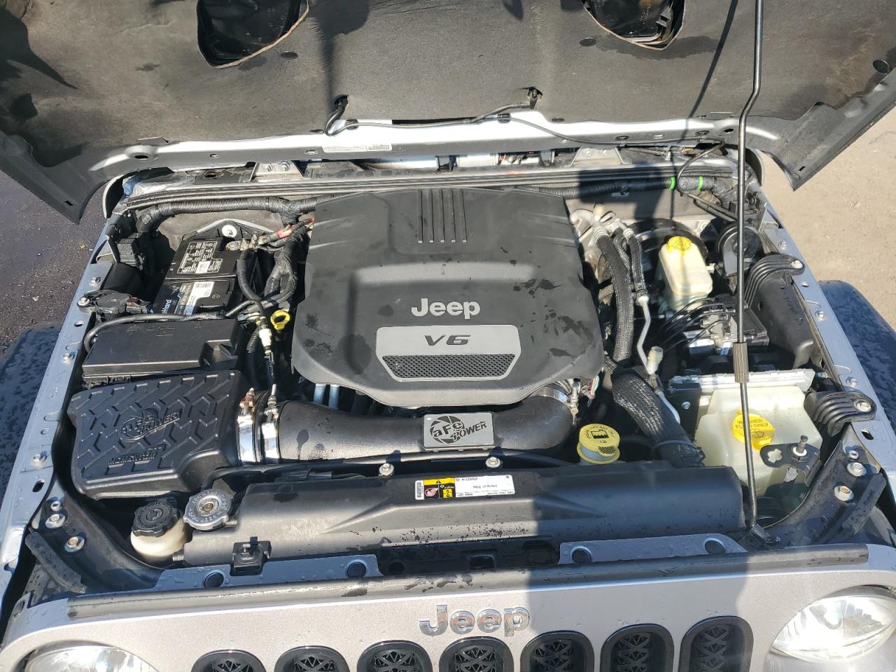 2016 Jeep Wrangler - Image 11