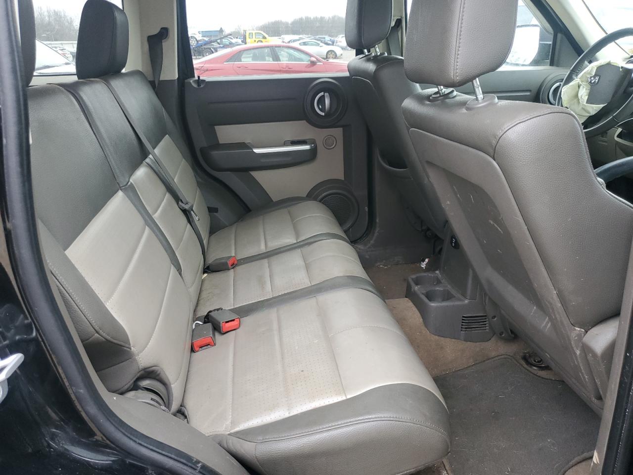 2007 Dodge Nitro - Image 12