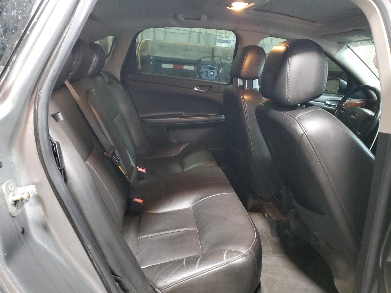 2007 Chevrolet Impala - Image 10