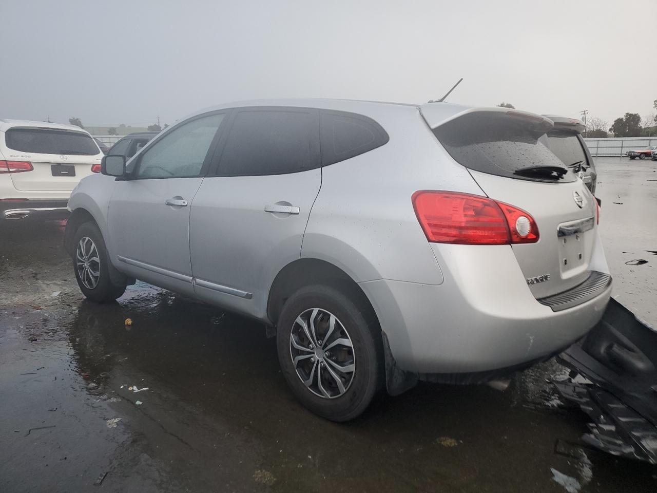 2013 Nissan Rogue - Image 2