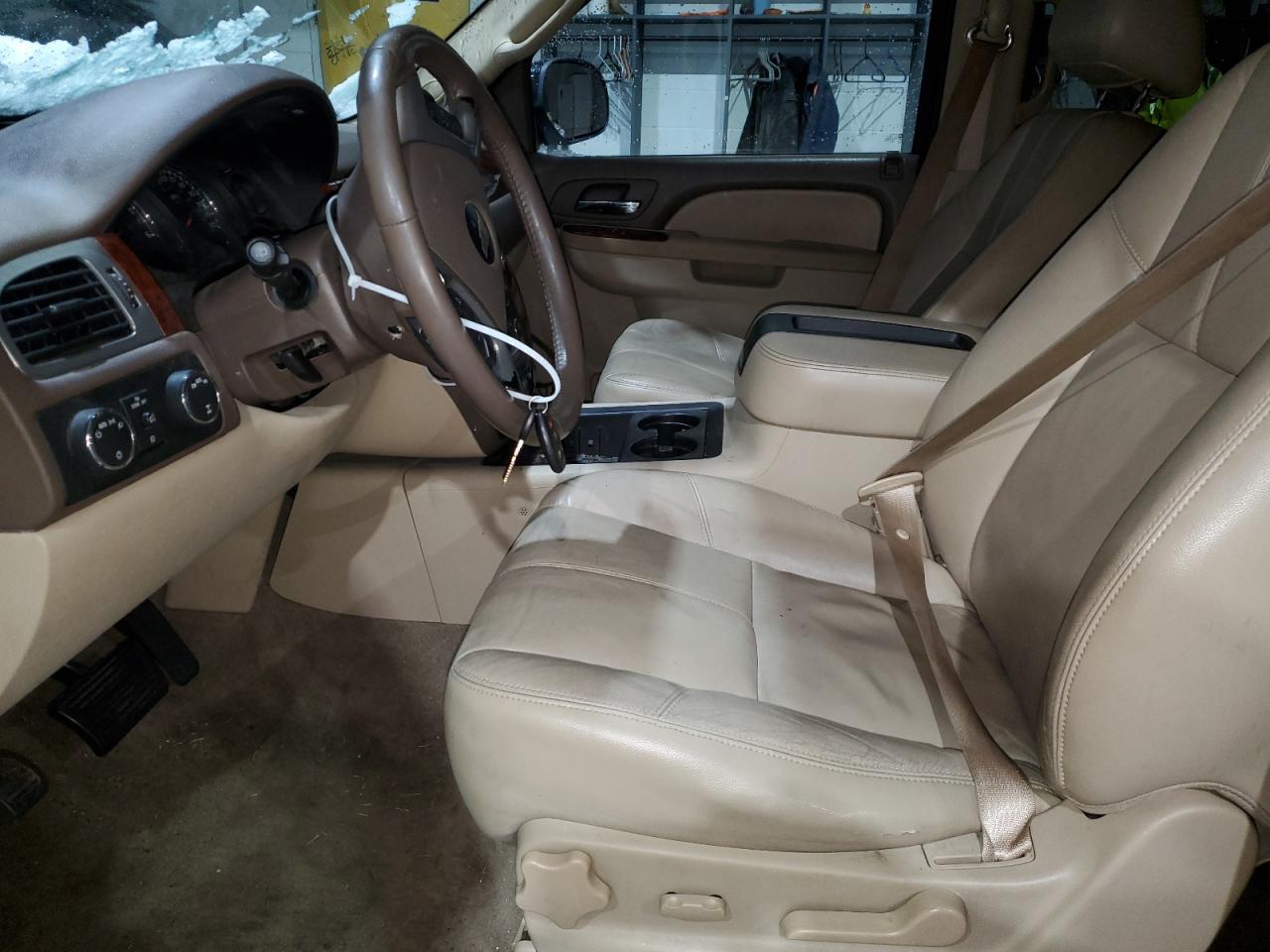 2010 Chevrolet Tahoe - Image 7