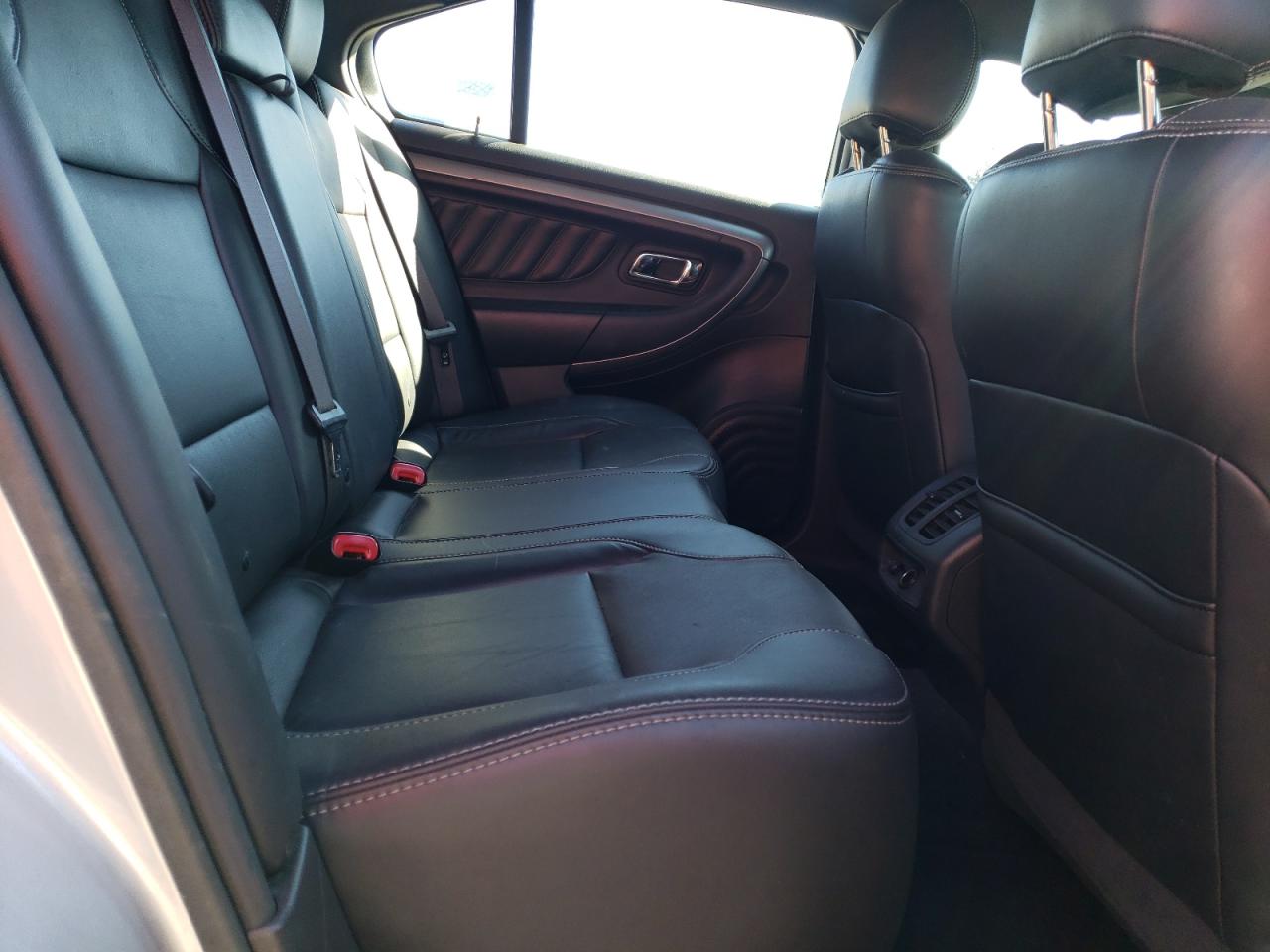 2013 Ford Taurus - Image 10