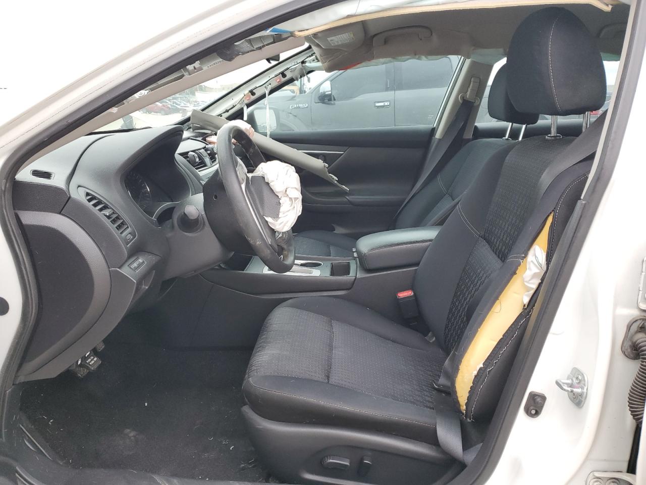 2017 Nissan Altima - Image 7