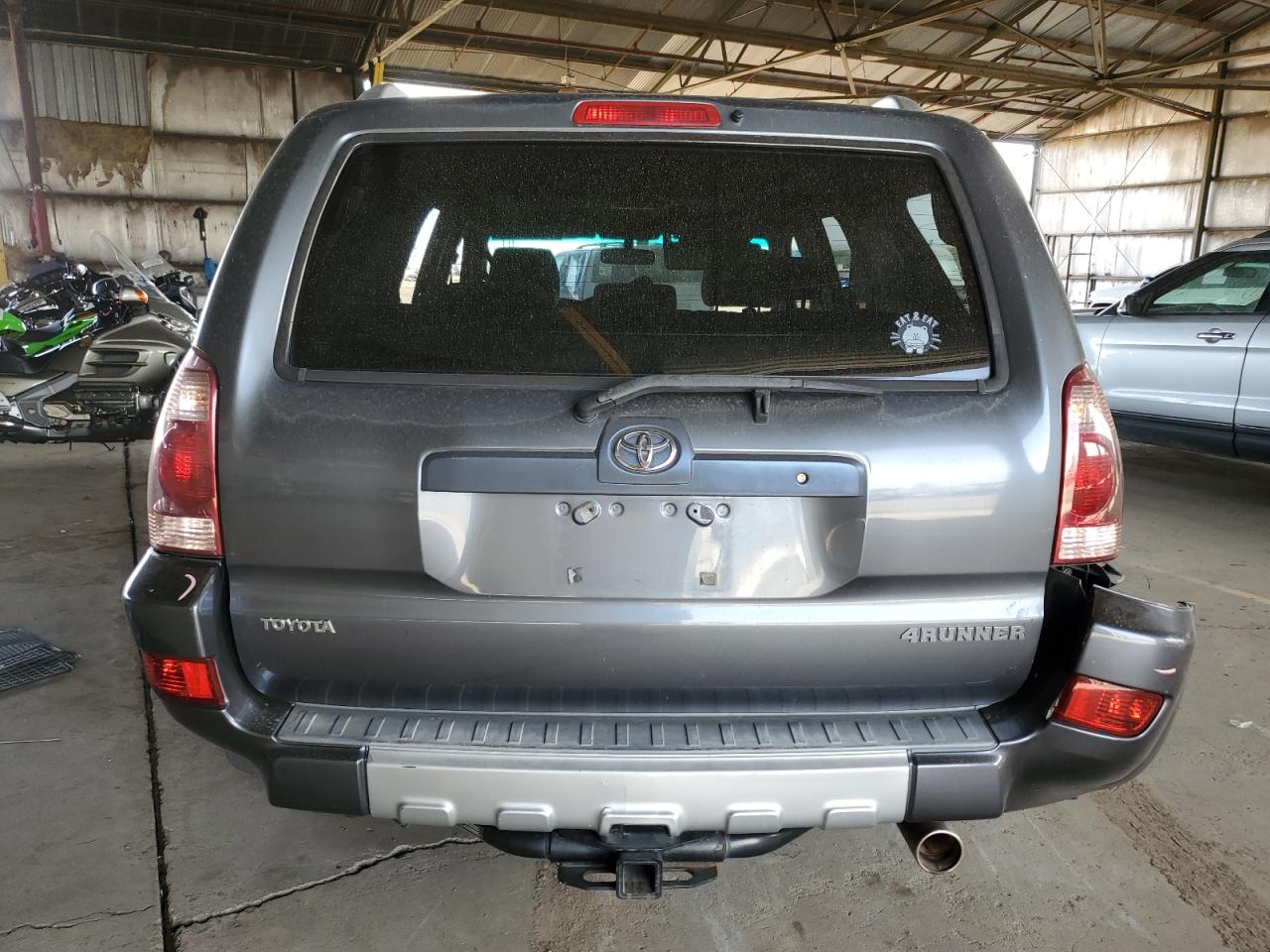 2004 Toyota 4Runner - Image 6