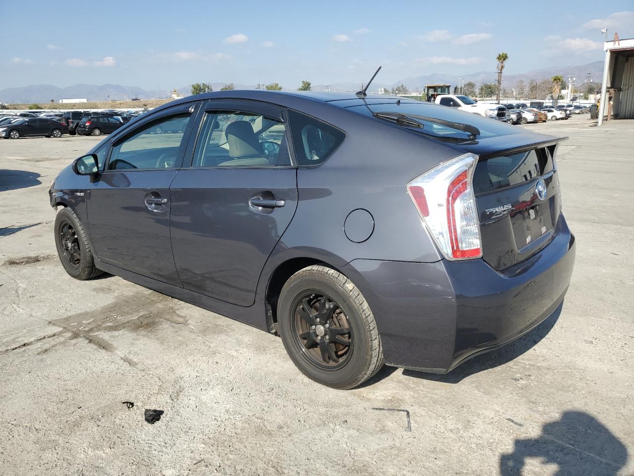 2014 Toyota Prius - Image 2