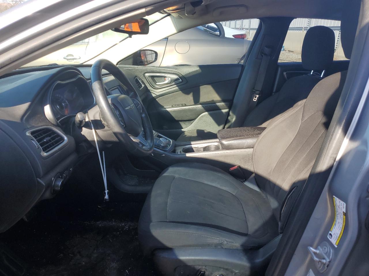 2015 Chrysler 200 - Image 7
